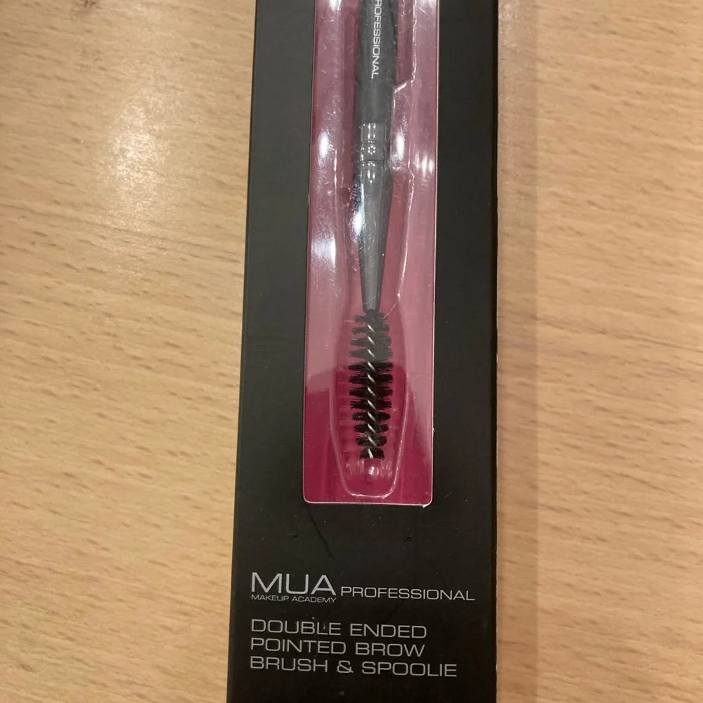 MAKEUP ACADEMY Double Ended Brow Brush & Spoolie - NIB